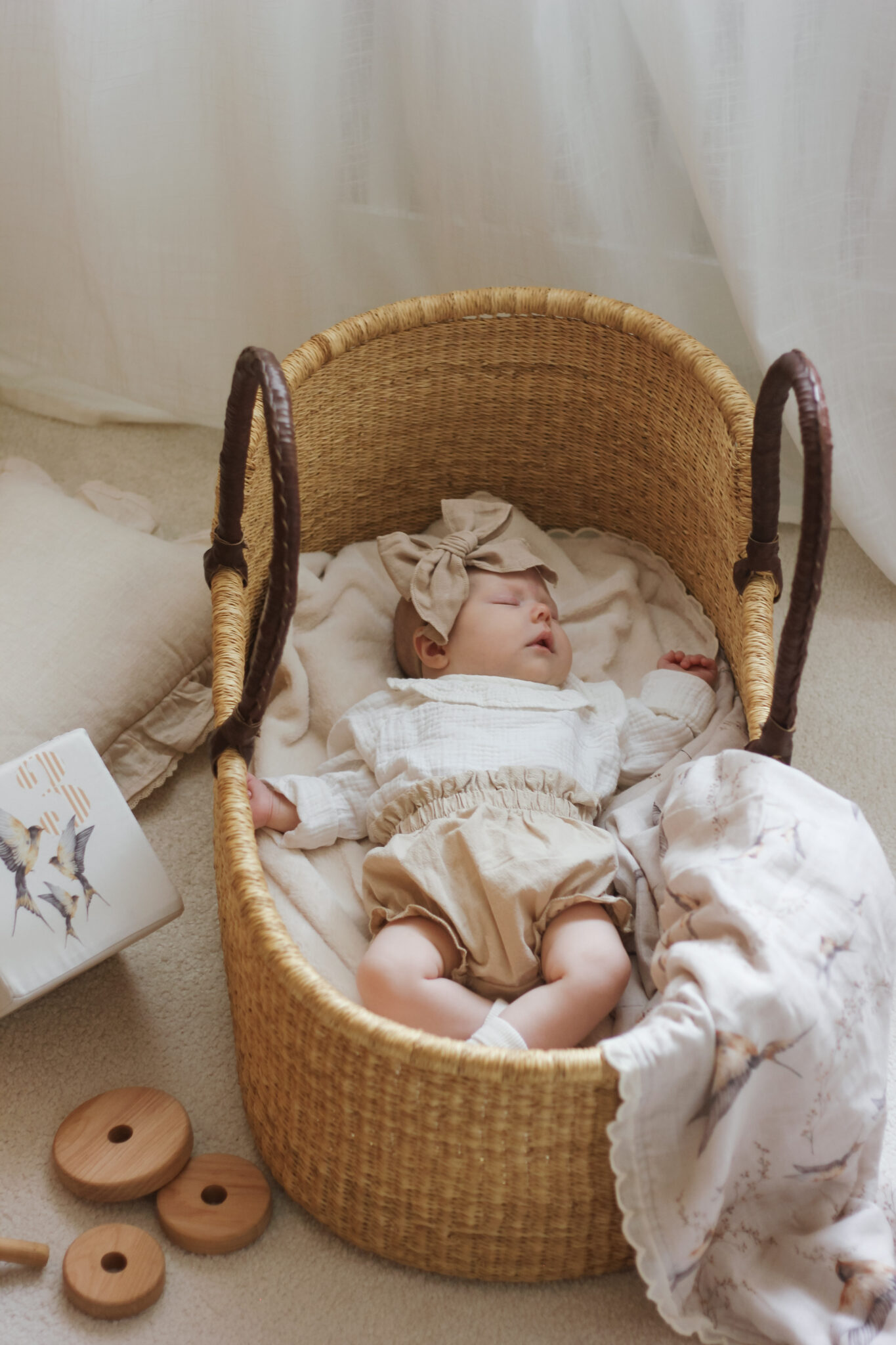 Sleeping shops basket for baby